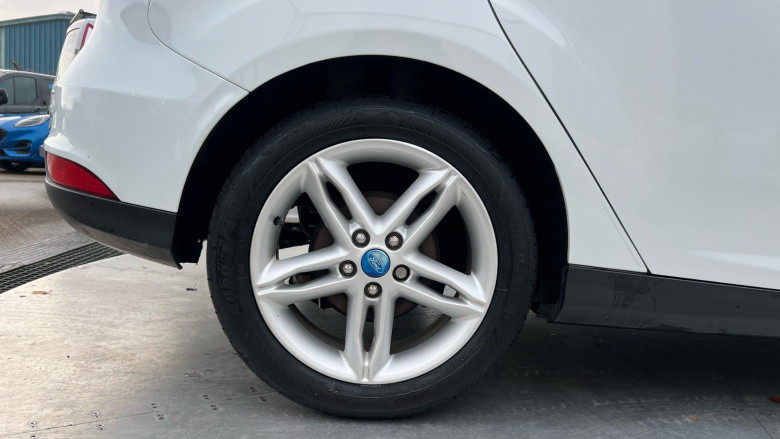 Ford Focus 1.0 EcoBoost 125 Zetec 5dr Petrol Hatchback